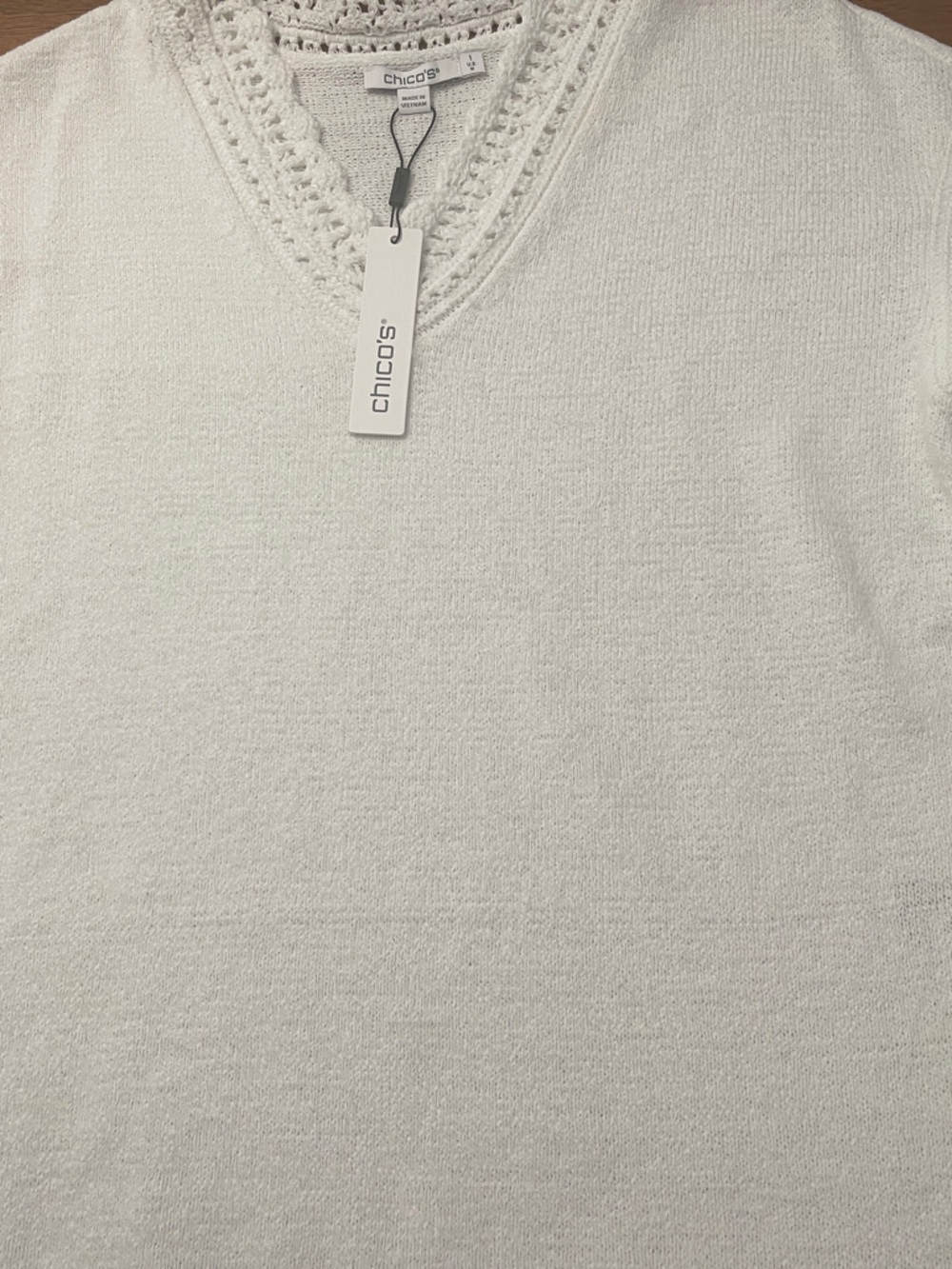 NWT Chico's White Crochet Sleeve V-Neck Pullover Sweater Alabaster Sz 1 Medium